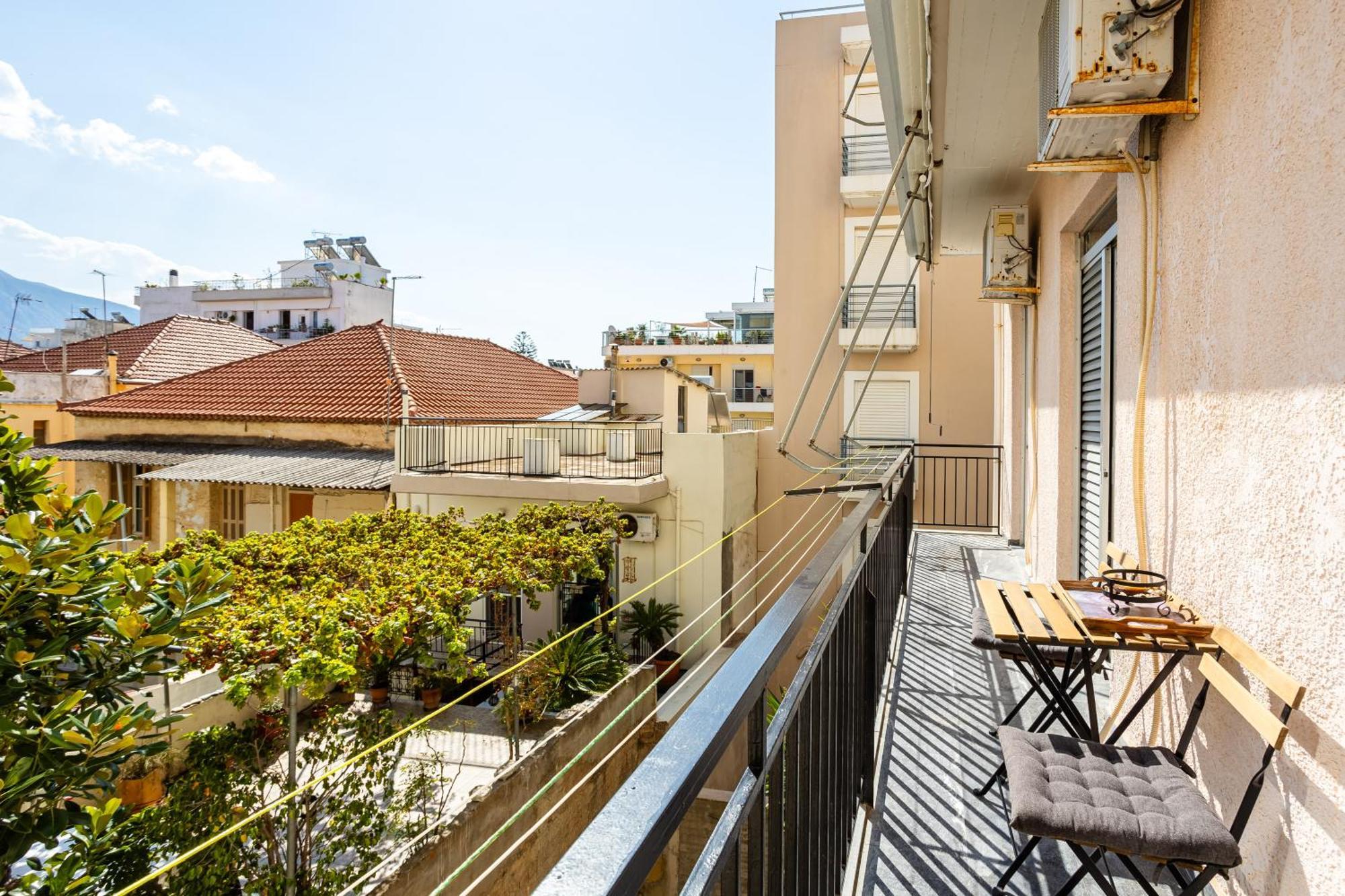 Vicky'S Cozy Nest, Your Home By The Sea Kalamata Exterior photo