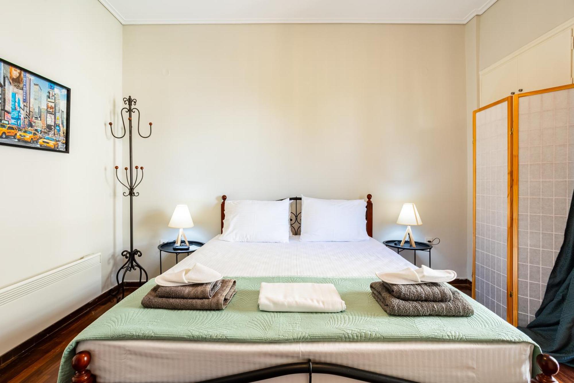 Vicky'S Cozy Nest, Your Home By The Sea Kalamata Exterior photo
