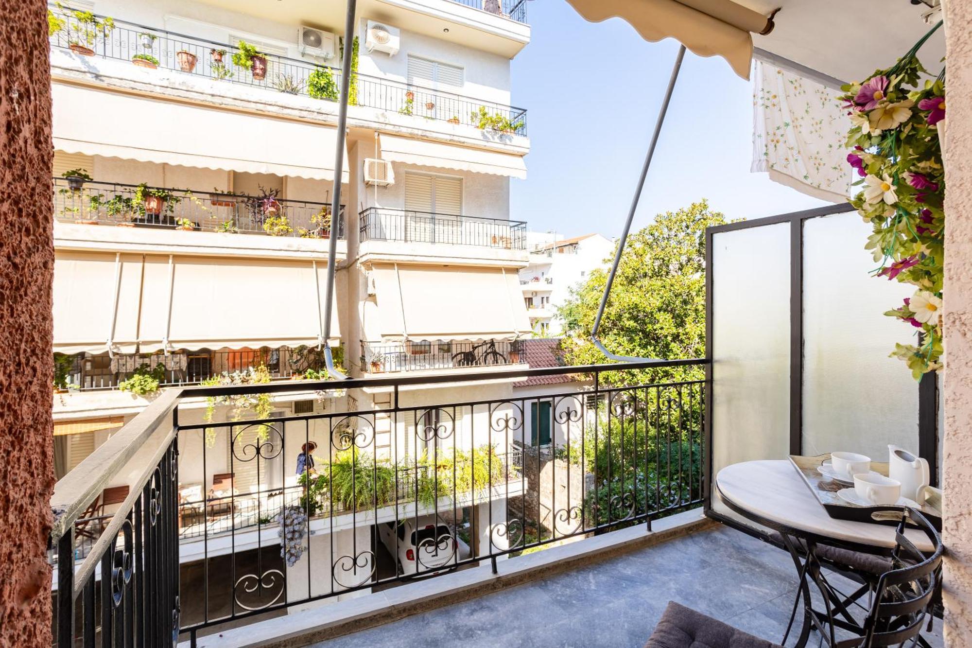 Vicky'S Cozy Nest, Your Home By The Sea Kalamata Exterior photo
