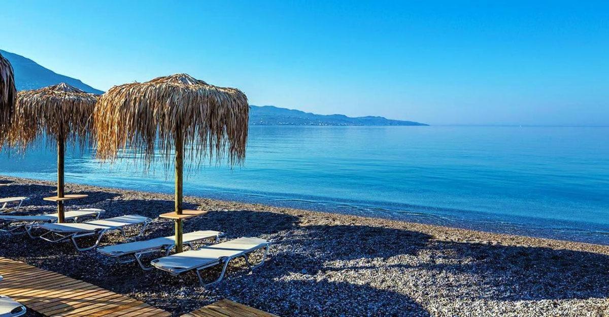 Vicky'S Cozy Nest, Your Home By The Sea Kalamata Exterior photo